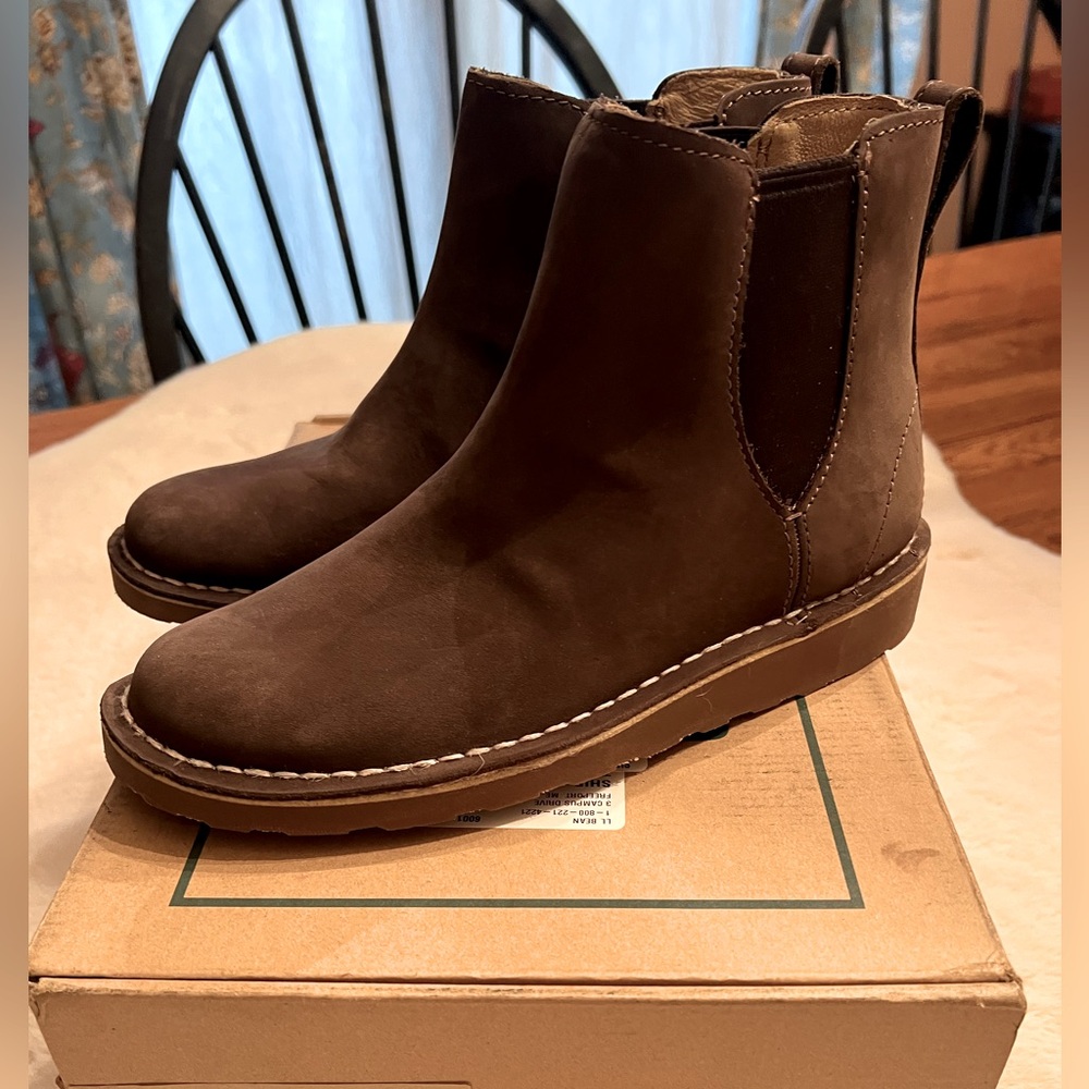 Women’s NIB L.L. Bean Chelsea slip on boots 7.5